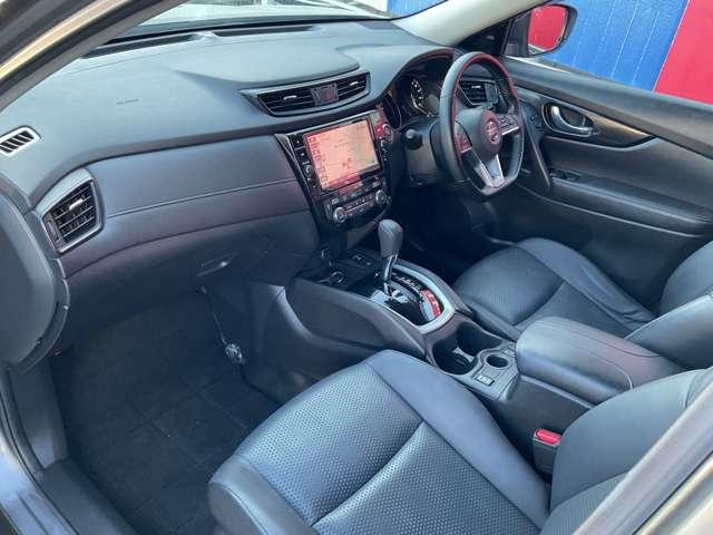 エクストレイル 2.0 20Xi 2列車 アイドリングストップ車 LEDヘットライト Rカメラ 盗難防止装置 インテリキー レーンキープアシスト ETC ドライブレコーダー 記録簿 キーフリー 1オーナー TVナビ オートエアコン ABS(16枚目)