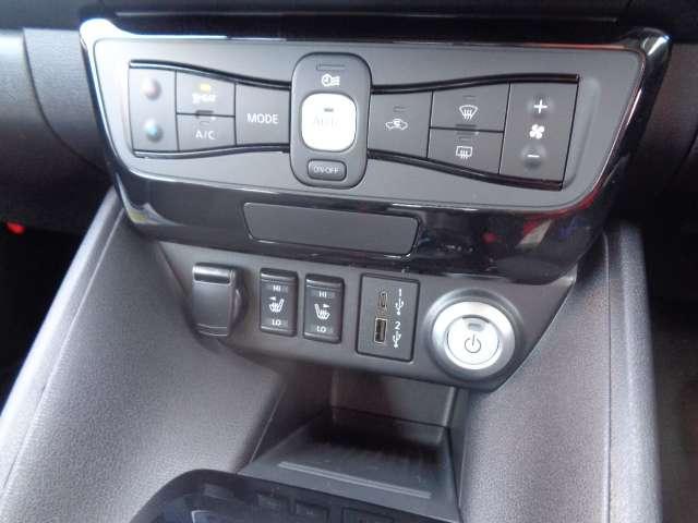 リーフ Ｘ　レーンアシスト　ＬＥＤ　Ｂカメラ　イモビライザー　ドラレコ　クルコン　メモリーナビ　パワーウィンドウ　オートエアコン　Ｗエアバッグ　ＡＷ　サイドエアバッグ　エアバッグ　ワンオーナー　ナビＴＶ　記録簿（12枚目）