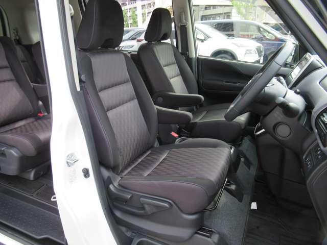 セレナ 1.2 e-POWER ハイウェイスター V 後席モニター プロパイ エマブレ 360°カメラ エマジェンシーブレーキ 1オナ 寒冷地仕様 スマキー バックカメラ LED レーンアシスト 点検記録簿付 ETC ドラレコ イモビ サイドカーテンエアバック フルオートエアコン ABS(5枚目)