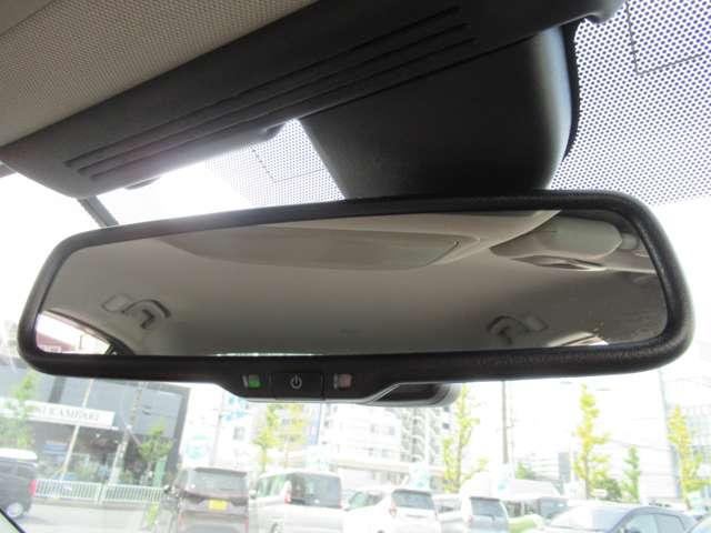 スカイライン 200GT-tタイプP 衝突軽減装置 ドラレコ LED Bカメラ スマートキー 黒革シート 盗難防止 オートクルーズコントロール ETC レーンキープアシスト ナビTV ABS アルミホイール メモリーナビ キーレス 記録簿(9枚目)