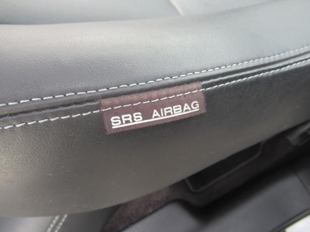 スカイライン 200GT-tタイプP 衝突軽減装置 ドラレコ LED Bカメラ スマートキー 黒革シート 盗難防止 オートクルーズコントロール ETC レーンキープアシスト ナビTV ABS アルミホイール メモリーナビ キーレス 記録簿(22枚目)