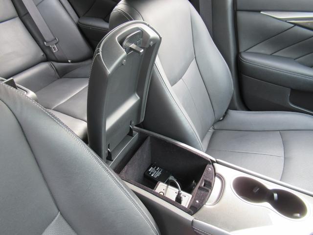 スカイライン 200GT-tタイプP 衝突軽減装置 ドラレコ LED Bカメラ スマートキー 黒革シート 盗難防止 オートクルーズコントロール ETC レーンキープアシスト ナビTV ABS アルミホイール メモリーナビ キーレス 記録簿(33枚目)