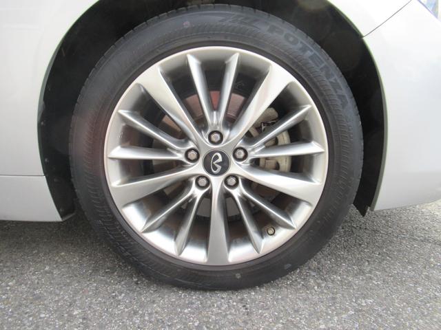 スカイライン 200GT-tタイプP 衝突軽減装置 ドラレコ LED Bカメラ スマートキー 黒革シート 盗難防止 オートクルーズコントロール ETC レーンキープアシスト ナビTV ABS アルミホイール メモリーナビ キーレス 記録簿(60枚目)