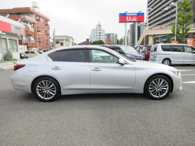 スカイライン 200GT-tタイプP 衝突軽減装置 ドラレコ LED Bカメラ スマートキー 黒革シート 盗難防止 オートクルーズコントロール ETC レーンキープアシスト ナビTV ABS アルミホイール メモリーナビ キーレス 記録簿(65枚目)