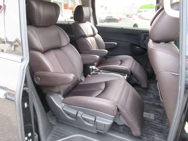 エルグランド 250ハイウェイスターS アルミホイル 点検記録簿 両側パワ-スライドドア 360カメラ ドライブレコーダ ワンオ-ナ-車 サイドカメラ クルコン インテリキー Bカメラ LEDヘッドランプ サイドカーテンエアバック 盗難防止(6枚目)