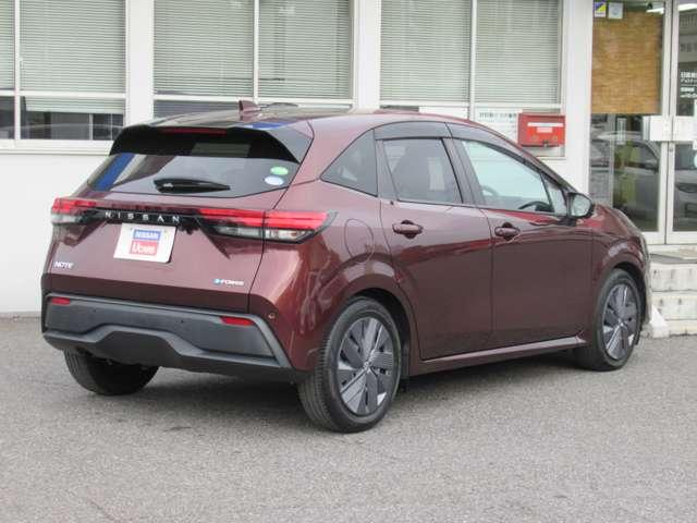 ノート リアカメラ 衝突被害軽減ブレ-キ 全方位カメラ ETC付 LEDヘッドライト レーダークルーズ レーンアシスト インテリジェントキー ワンオーナー ドラレコ 整備記録簿 盗難防止システム フルセグTV(2枚目)