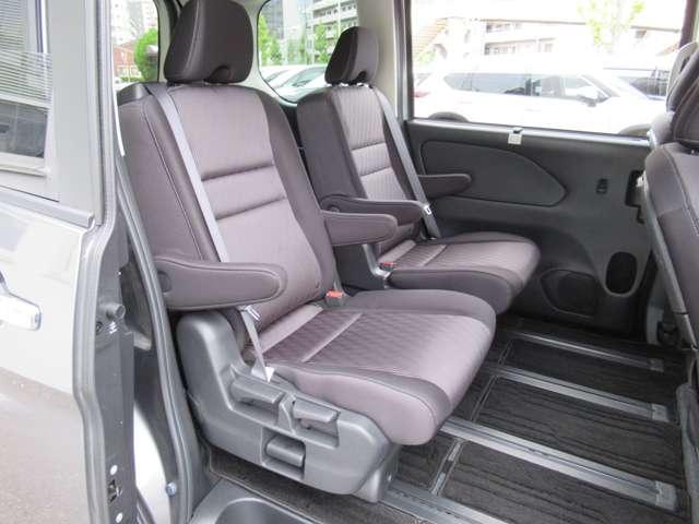 セレナ e-パワー ハイウェイスターV 360°カメラ エマジェンシーブレーキ 1オナ スマキー バックカメラ LED レーンアシスト 点検記録簿付 ETC ドラレコ イモビ サイドカーテンエアバック フルオートエアコン アルミホイール(6枚目)