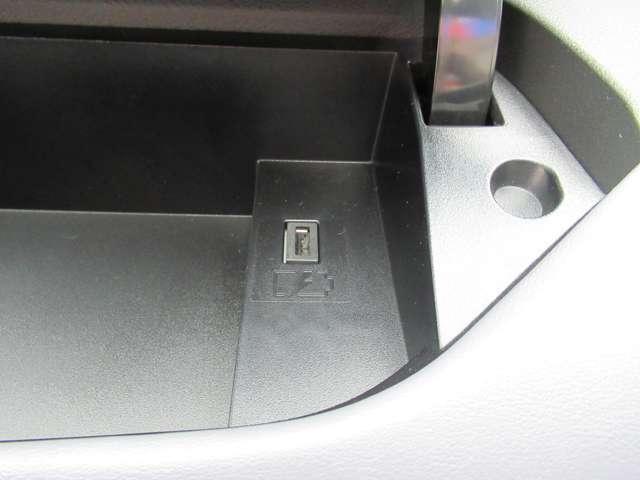 セレナ e-パワー ハイウェイスターV 360°カメラ エマジェンシーブレーキ 1オナ スマキー バックカメラ LED レーンアシスト 点検記録簿付 ETC ドラレコ イモビ サイドカーテンエアバック フルオートエアコン アルミホイール(12枚目)