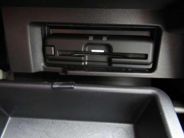 セレナ e-パワー ハイウェイスターV 360°カメラ エマジェンシーブレーキ 1オナ スマキー バックカメラ LED レーンアシスト 点検記録簿付 ETC ドラレコ イモビ サイドカーテンエアバック フルオートエアコン アルミホイール(14枚目)