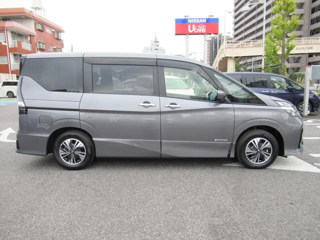 セレナ e-パワー ハイウェイスターV 360°カメラ エマジェンシーブレーキ 1オナ スマキー バックカメラ LED レーンアシスト 点検記録簿付 ETC ドラレコ イモビ サイドカーテンエアバック フルオートエアコン アルミホイール(59枚目)