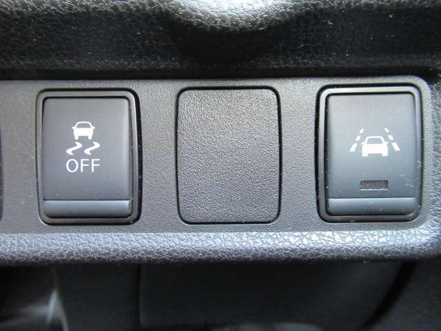 ノート 1.2 e-POWER X Vセレクション メモリーナビ アラウンドビュー LED アラウンドカメラ ワンオ-ナ-車 運転席助手席エアバック エアバッグ 衝突被害軽減装置 イモビライザー LEDヘッドライト パワーウインドウ レーンアシスト ETC アルミホイール スマートキー(13枚目)