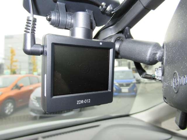 ノート 1.2 X DIG-S メモリーナビ フルセグ バックカメラ アイドリングストップ機能 左右エアバック イモビ AAC スマキー バックカメラ付き ETC パワーウィンドウ ドライブレコーダー ABS キーフリー ナビTV パワーステアリング メモリーナビ(12枚目)