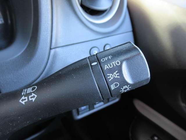 ノート e-POWER X 記録簿付 Rカメラ 運転席助手席エアバック レーンキープ AUTOエアコン 1オーナー 盗難防止システム ナビTV 運転席エアバッグ キーレスエントリー ETC車載器 パワーウィンドウ パワステ(15枚目)