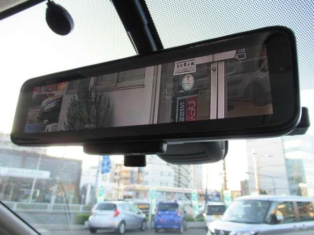 セレナ ハイウェイスター　ＶセレクションＩＩ　バックモニタ　全周囲モニタ　アイスト　寒冷地　Ｐアシスト　インテリキー　ＬＥＤライト　ＥＴＣ車載器　サイドエアバッグ　記録簿　ドライブレコーダー　メモリ－ナビ　アルミ　ＴＶナビ　エアバック　ＡＢＳ（10枚目）