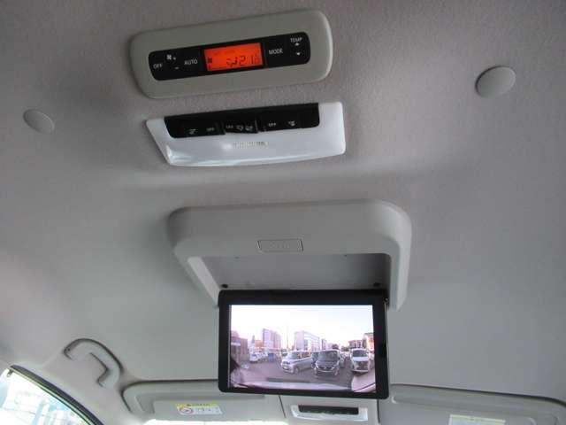 セレナ ハイウェイスター　ＶセレクションＩＩ　バックモニタ　全周囲モニタ　アイスト　寒冷地　Ｐアシスト　インテリキー　ＬＥＤライト　ＥＴＣ車載器　サイドエアバッグ　記録簿　ドライブレコーダー　メモリ－ナビ　アルミ　ＴＶナビ　エアバック　ＡＢＳ（13枚目）