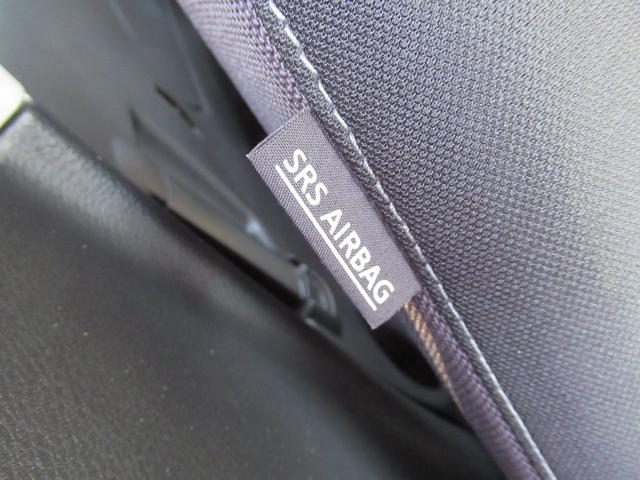 セレナ ハイウェイスター　ＶセレクションＩＩ　バックモニタ　全周囲モニタ　アイスト　寒冷地　Ｐアシスト　インテリキー　ＬＥＤライト　ＥＴＣ車載器　サイドエアバッグ　記録簿　ドライブレコーダー　メモリ－ナビ　アルミ　ＴＶナビ　エアバック　ＡＢＳ（22枚目）