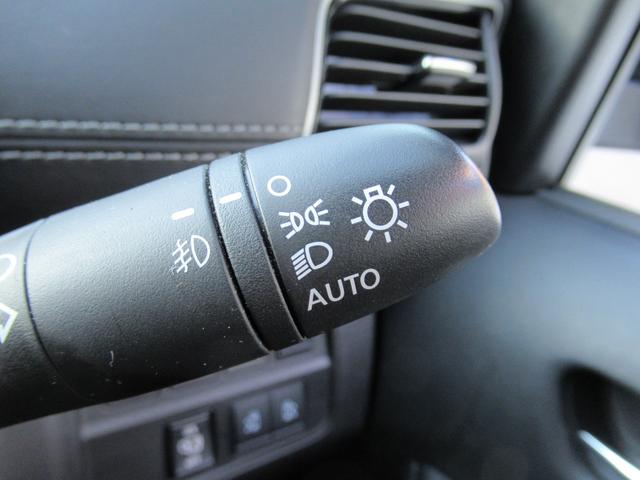 セレナ ハイウェイスター　ＶセレクションＩＩ　バックモニタ　全周囲モニタ　アイスト　寒冷地　Ｐアシスト　インテリキー　ＬＥＤライト　ＥＴＣ車載器　サイドエアバッグ　記録簿　ドライブレコーダー　メモリ－ナビ　アルミ　ＴＶナビ　エアバック　ＡＢＳ（32枚目）