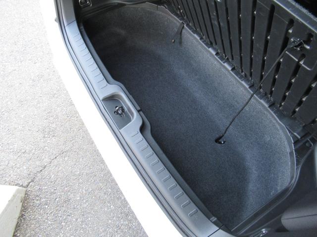 セレナ ハイウェイスター　ＶセレクションＩＩ　バックモニタ　全周囲モニタ　アイスト　寒冷地　Ｐアシスト　インテリキー　ＬＥＤライト　ＥＴＣ車載器　サイドエアバッグ　記録簿　ドライブレコーダー　メモリ－ナビ　アルミ　ＴＶナビ　エアバック　ＡＢＳ（48枚目）