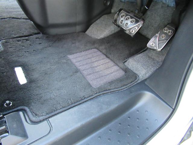 セレナ ハイウェイスター　ＶセレクションＩＩ　バックモニタ　全周囲モニタ　アイスト　寒冷地　Ｐアシスト　インテリキー　ＬＥＤライト　ＥＴＣ車載器　サイドエアバッグ　記録簿　ドライブレコーダー　メモリ－ナビ　アルミ　ＴＶナビ　エアバック　ＡＢＳ（52枚目）