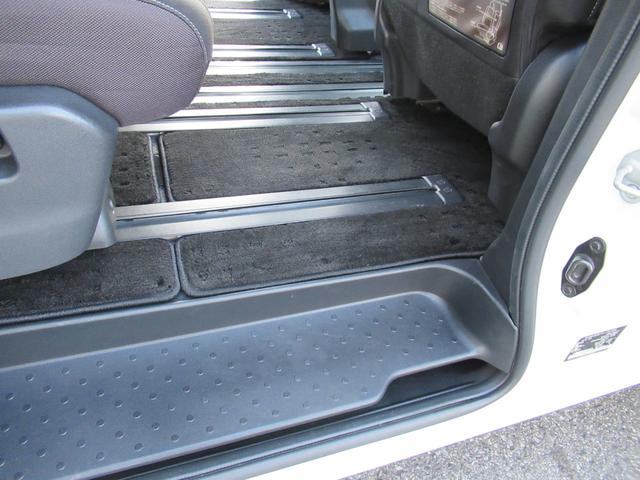 セレナ ハイウェイスター　ＶセレクションＩＩ　バックモニタ　全周囲モニタ　アイスト　寒冷地　Ｐアシスト　インテリキー　ＬＥＤライト　ＥＴＣ車載器　サイドエアバッグ　記録簿　ドライブレコーダー　メモリ－ナビ　アルミ　ＴＶナビ　エアバック　ＡＢＳ（55枚目）