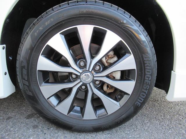 セレナ ハイウェイスター　ＶセレクションＩＩ　バックモニタ　全周囲モニタ　アイスト　寒冷地　Ｐアシスト　インテリキー　ＬＥＤライト　ＥＴＣ車載器　サイドエアバッグ　記録簿　ドライブレコーダー　メモリ－ナビ　アルミ　ＴＶナビ　エアバック　ＡＢＳ（62枚目）