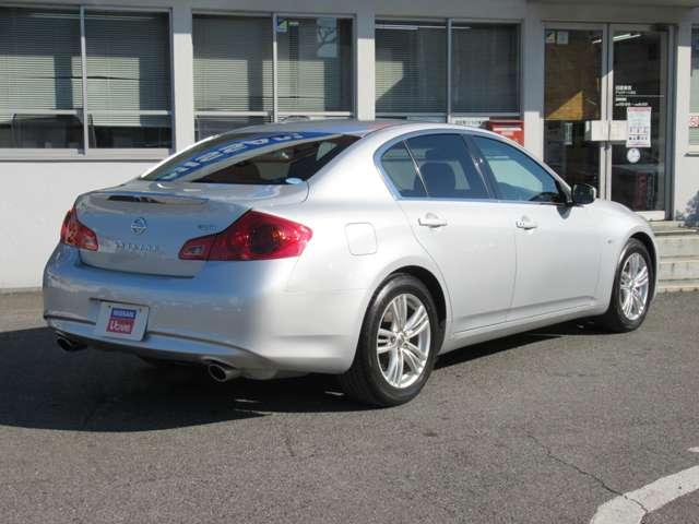 スカイライン 250GT HDDナビ フルセグ サイド&バックカメラ ETC2.0 前後ドラレコ キセノンヘッドライト 前パワーシート ハーフレザー VDC サイド&カーテンエアバック USB BT MS インテリキー 寒冷地(2枚目)