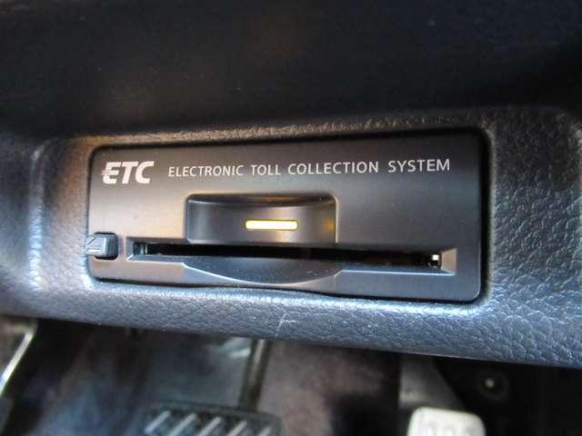 スカイライン 250GT HDDナビ フルセグ サイド&バックカメラ ETC2.0 前後ドラレコ キセノンヘッドライト 前パワーシート ハーフレザー VDC サイド&カーテンエアバック USB BT MS インテリキー 寒冷地(16枚目)