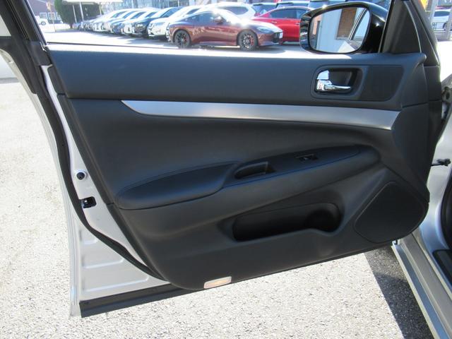 スカイライン 250GT HDDナビ フルセグ サイド&バックカメラ ETC2.0 前後ドラレコ キセノンヘッドライト 前パワーシート ハーフレザー VDC サイド&カーテンエアバック USB BT MS インテリキー 寒冷地(43枚目)