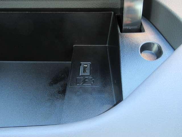 セレナ e-パワー ハイウェイスターV 後席モニター AVM プロパイ 踏み間違い ETC2.0 前後ドラレコ LDP BSi 両Hオートスライド スマートルームミラー HBA LED B-ray USB BT MS フルセグ インテリキー(12枚目)