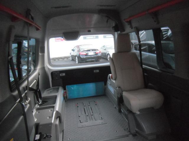 チェアキャブ 4WD 車椅子2名仕様 エマジェンシーB(9枚目)