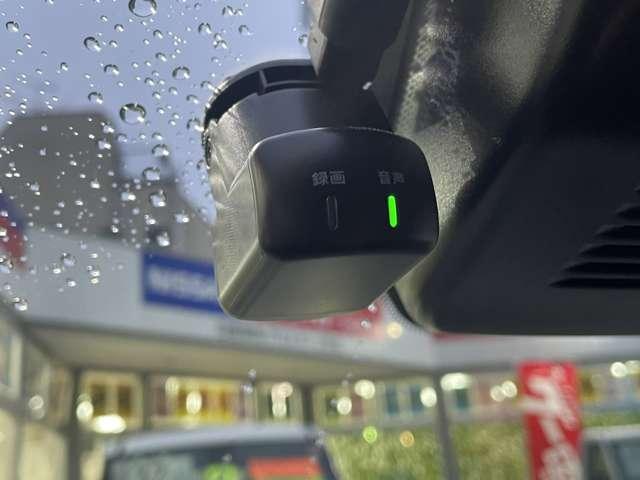 オーラ 1.2 G レザーエディション NCナビアラウンドビューモニターBOSE ワンオーナ 追突防止 レーダークルーズ 本革 車線逸脱警報装置 LED ドライブレコーダー 盗難防止 記録簿 バックモニター ETC インテリジェントキー メモリーナビゲーション AW オートエアコン(10枚目)