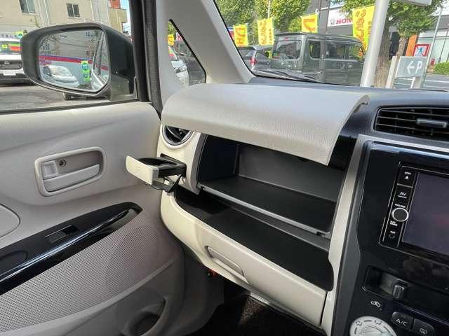 デイズ ６６０　Ｊ　純正メモリーナビバックモニター　レーダーＢ　ＷＳＲＳ　パワーウィンド　ナビ＆ＴＶ　キーフリー　ドラレコ　ワンオーナー車　記録簿有り　ＳＲＳ　ＰＳ　メモリーナビ　ＡＣ　ワンセグ　ＡＢＳ（10枚目）