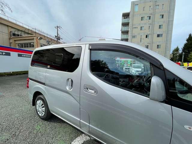 ＮＶ２００バネットワゴン １．６　１６Ｘ－２Ｒ　純正メモリーナビバックモニター　記録簿　助手席エアバック　インテリキー　１オーナー　パワーステアリング　ＥＴＣ　パワーウィンドウ　運転席エアバッグ　ＡＢＳ　エアコン　バックビューモニター　ナビ＆ＴＶ　レーンアシスト　メモリナビ（13枚目）