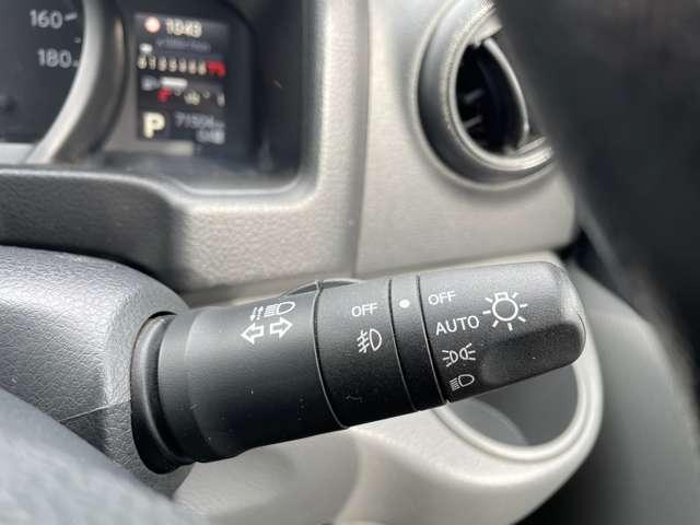 ＮＶ２００バネットワゴン １．６　１６Ｘ－２Ｒ　純正メモリーナビバックモニター　記録簿　助手席エアバック　インテリキー　１オーナー　パワーステアリング　ＥＴＣ　パワーウィンドウ　運転席エアバッグ　ＡＢＳ　エアコン　バックビューモニター　ナビ＆ＴＶ　レーンアシスト　メモリナビ（15枚目）