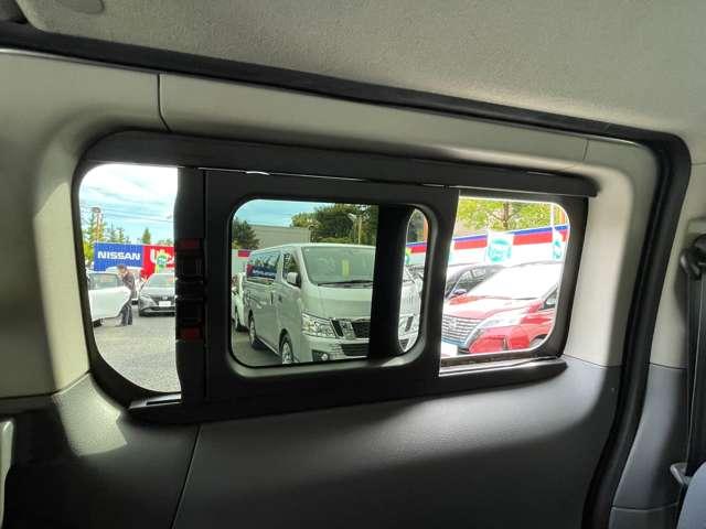 ＮＶ２００バネットワゴン １．６　１６Ｘ－２Ｒ　純正メモリーナビバックモニター　記録簿　助手席エアバック　インテリキー　１オーナー　パワーステアリング　ＥＴＣ　パワーウィンドウ　運転席エアバッグ　ＡＢＳ　エアコン　バックビューモニター　ナビ＆ＴＶ　レーンアシスト　メモリナビ（18枚目）