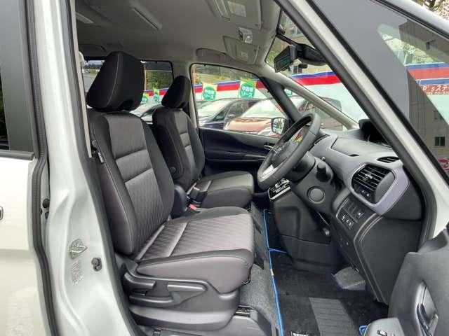 セレナ 1.2 e-POWER ハイウェイスター V 純正大型画面ナビ後席モニター 360°カメラ エマジェンシーブレーキ 1オナ スマキー LED レーンアシスト 点検記録簿付 ETC ドラレコ Aストップ イモビ フルオートエアコン アルミホイール エアバック メモリーナビ(19枚目)