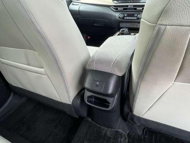 オーラ 1.2 G FOUR レザーエディション 4WD NCナビアラウンドビューモニター4WD ワンオ-ナ-車 LKA レザーシート 追従クルコン LEDライト バックモニター ドライブレコーダー インテリキー 寒冷地仕様 4WD ETC アルミ 記録簿 サイドカメラ 盗難警報器 オートエアコン(19枚目)