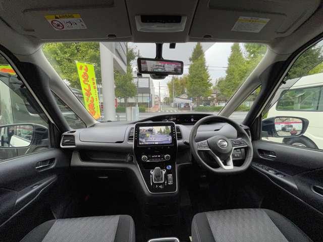 セレナ １．２　ｅ－ＰＯＷＥＲ　ハイウェイスター　Ｖ　純正大型画面ナビ後席モニターＡＶＭ　３６０°カメラ　エマジェンシーブレーキ　１オナ　スマキー　ＬＥＤ　レーンアシスト　点検記録簿付　ＥＴＣ　ドラレコ　Ａストップ　イモビ　フルオートエアコン　アルミホイール　エアバック　メモリーナビ（4枚目）