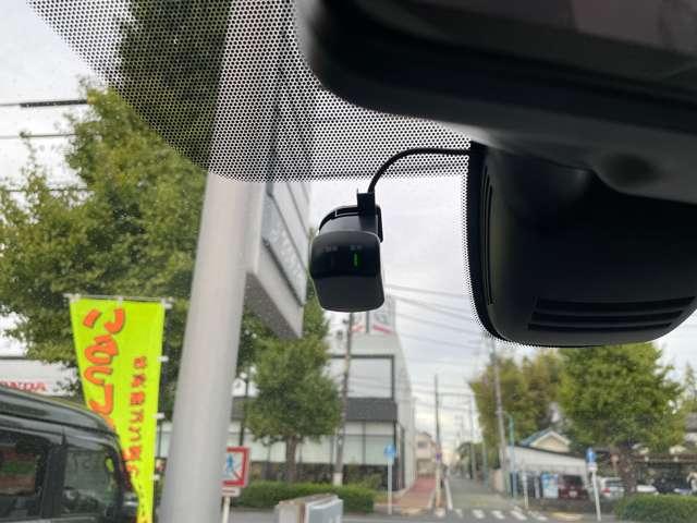 セレナ １．２　ｅ－ＰＯＷＥＲ　ハイウェイスター　Ｖ　純正大型画面ナビ後席モニターＡＶＭ　３６０°カメラ　エマジェンシーブレーキ　１オナ　スマキー　ＬＥＤ　レーンアシスト　点検記録簿付　ＥＴＣ　ドラレコ　Ａストップ　イモビ　フルオートエアコン　アルミホイール　エアバック　メモリーナビ（12枚目）