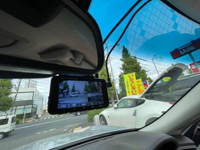 フーガ ３．７　３７０ＶＩＰ　セミアニリン本革シート後席読書灯ＡＶＭ　本革シート　インテリキー　ＬＤＰ　Ｂカメラ　クルコン　ＥＴＣ　ＨＤＤナビ　１オーナー　サイドカメラ　キーフリー　記録簿　アルミホイール　衝突軽減ブレーキ　ＬＥＤヘッド（7枚目）