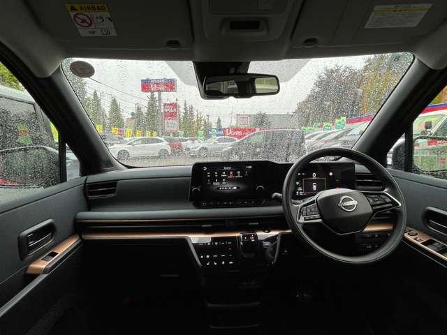 サクラ G NCナビアラウンドビューモニター アラウンドビュ ワンオーナ 踏み間違い防止アシスト スマートキー LDW 盗難防止システム オートエアコン ETC バックカメラ アダプティブクルーズコントロール ABS ナビTV キーフリー 記録簿(4枚目)