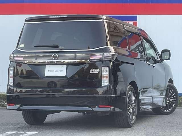 エルグランド 2.5 250ハイウェイスター プレミアム アーバンクロム 純正大型画面ナビ後席モニターAVM黒本革S 1オナ 全周囲カメラ LEDライト インテリジェントキー 黒革シート PW クルコン サイドエアバック キーフリー メモリーナビ レーンキープ ETC エアバッグ オートエアコン ナビTV ABS(2枚目)