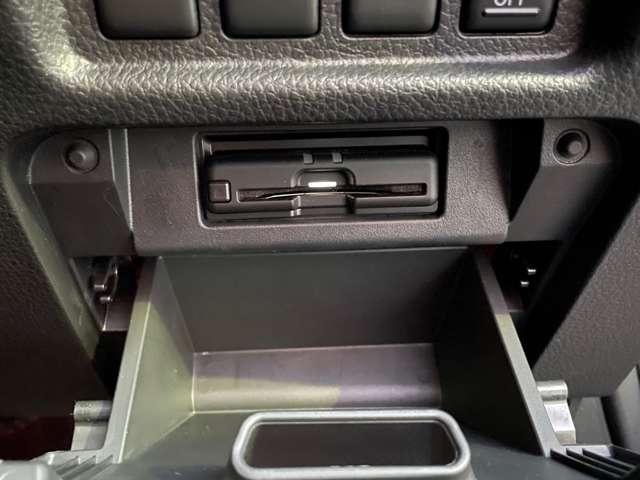 エルグランド 2.5 250ハイウェイスター プレミアム アーバンクロム 純正大型画面ナビ後席モニターAVM黒本革S 1オナ 全周囲カメラ LEDライト インテリジェントキー 黒革シート PW クルコン サイドエアバック キーフリー メモリーナビ レーンキープ ETC エアバッグ オートエアコン ナビTV ABS(14枚目)