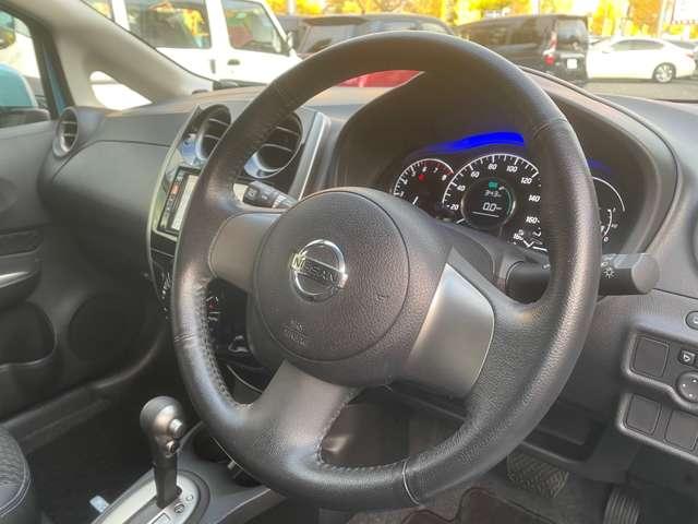 ノート １．２　メダリスト　純正メモリーナビアラウンドビューモニター　寒冷地仕様　イモビライザー　Ａストップ　インテリキー　オートエアコン　左右エアバック　バックビューモニター　メモリーナビ　ＥＴＣ　１オーナー　ナビＴＶ　パワーウインドー　パワステ　運転席エアバッグ（17枚目）