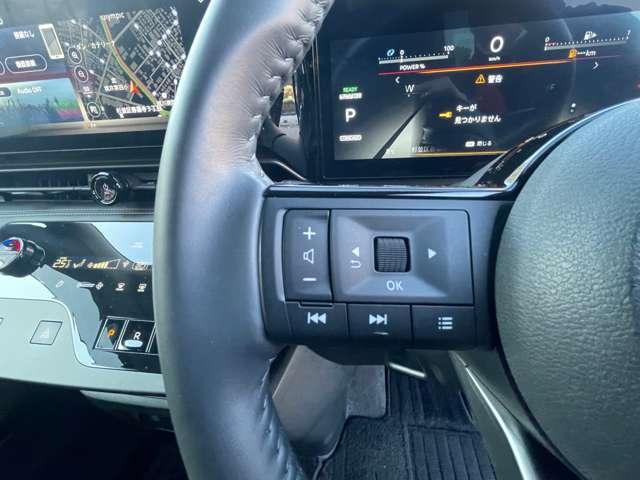 セレナ 1.4 e-POWER ハイウェイスターV NCナビプロパイロットアラウンドビューM 自動(被害軽減)ブレーキ LDP 追従クルーズ LEDランプ アルミホイール ドライブレコーダ ETC 記録簿 盗難防止システム スマートキー 1オナ オートエアコン サイドカーテンエアバック(12枚目)