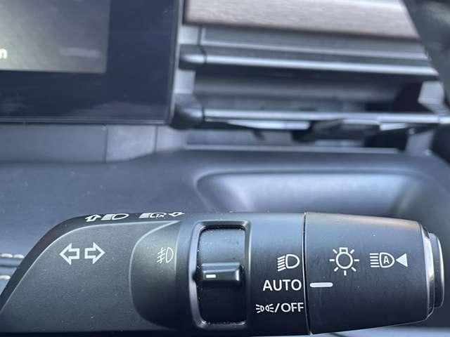 セレナ 1.4 e-POWER ハイウェイスターV NCナビプロパイロットアラウンドビューM 自動(被害軽減)ブレーキ LDP 追従クルーズ LEDランプ アルミホイール ドライブレコーダ ETC 記録簿 盗難防止システム スマートキー 1オナ オートエアコン サイドカーテンエアバック(14枚目)