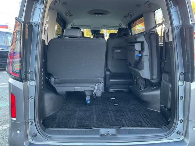 セレナ 1.4 e-POWER ハイウェイスターV NCナビプロパイロットアラウンドビューM 自動(被害軽減)ブレーキ LDP 追従クルーズ LEDランプ アルミホイール ドライブレコーダ ETC 記録簿 盗難防止システム スマートキー 1オナ オートエアコン サイドカーテンエアバック(17枚目)