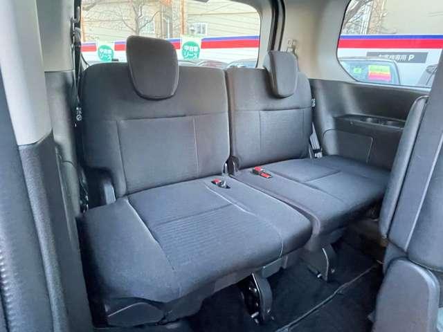 セレナ 1.4 e-POWER ハイウェイスターV NCナビプロパイロットアラウンドビューM 自動(被害軽減)ブレーキ LDP 追従クルーズ LEDランプ アルミホイール ドライブレコーダ ETC 記録簿 盗難防止システム スマートキー 1オナ オートエアコン サイドカーテンエアバック(20枚目)