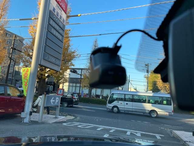 キックス １．２　Ｘ　ツートーン　インテリアエディション　（ｅ－ＰＯＷＥＲ）　純正大型画面ナビＡＶＭプロパイロット　レーダークルーズ　被害軽減ブレーキ　ＬＥＤヘッドライト　アラウンドビューモニター　インテリジェントキー　ドラレコ　アイドリングストップ　ＥＴＣ　メモリ－ナビ　エアコン　パワステ　キーレス　ＡＢＳ（10枚目）