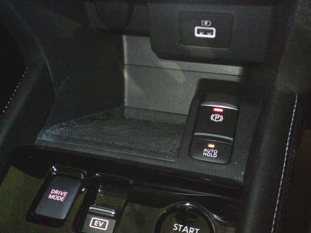 キックス １．２　Ｘ　ＦＯＵＲ　（ｅ－ＰＯＷＥＲ）４ＷＤシートヒーター　ナビＴＶ　ＬＥＤライト　踏み間違い防止　アラウンドビュ－　ＥＴＣ　盗難防止システム　車線逸脱警報　インテリキー　バックモニター　ワンオーナー　オートエアコン　４ＷＤ　アルミホイール　メモリーナビ（10枚目）